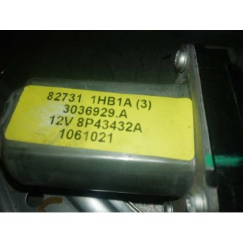 Recambio de elevalunas trasero derecho para nissan note acenta referencia OEM IAM 3036929A 8043432A 2 PIN