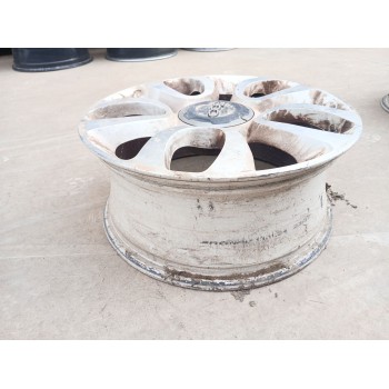 Recambio de llanta para fiat 500 l (330) basic referencia OEM IAM 7JX17 ET41 735585994 17 X1