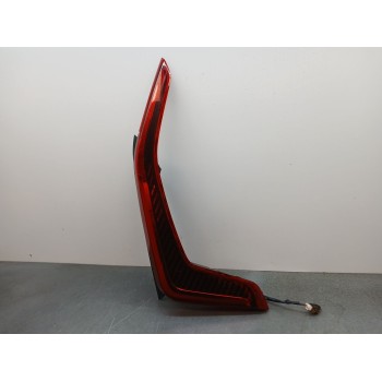 PILOTO TRASERO DERECHO 92402AT000 