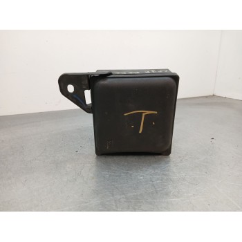 CAJA RELES / FUSIBLES 240117764R 