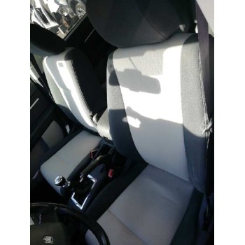 ASIENTO DELANTERO IZQUIERDO 