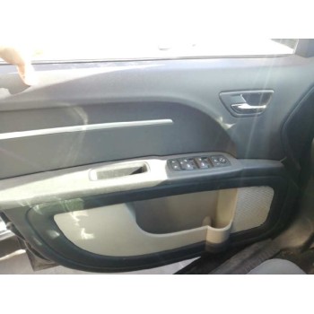 GUARNECIDO PUERTA DELANTERA IZQUIERDA SIN BOTONERA 