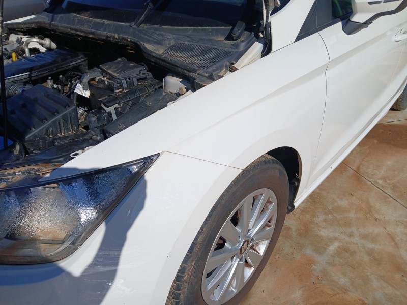 Recambio de aleta delantera izquierda para seat ibiza v (kj1, kjg) 1.0 mpi referencia OEM IAM 6F0821105B  