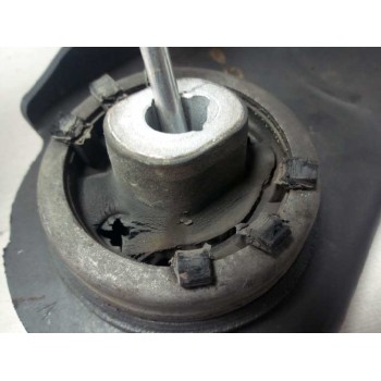 Recambio de brazo suspension inferior delantero izquierdo para renault scenic iii grand dynamique referencia OEM IAM 545016101R 