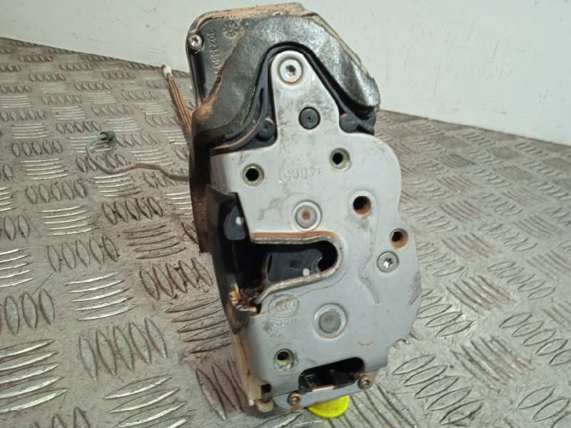 Recambio de cerradura puerta delantera derecha para opel insignia sports tourer excellence referencia OEM IAM   7 PINS