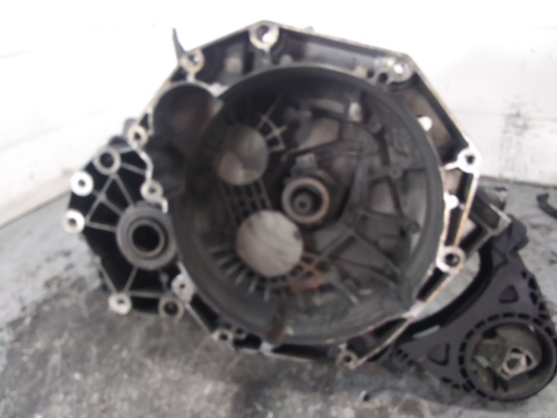 Recambio de caja cambios para chevrolet cruze station wagon lt+ referencia OEM IAM 55567634 B 275.254KM 6V