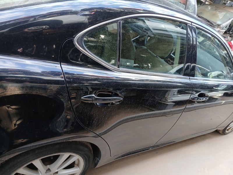 Recambio de puerta trasera derecha para lexus is ii (_e2_) 220d (ale20) referencia OEM IAM 6700353040  