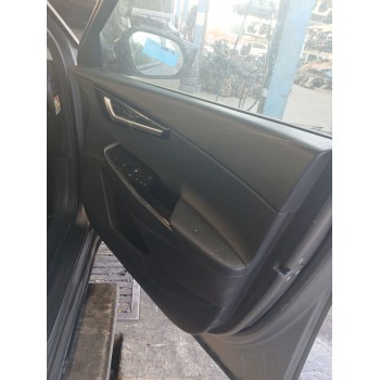 GUARNECIDO PUERTA DELANTERA DERECHA 82C02CV200 