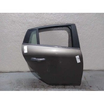 PUERTA TRASERA DERECHA ROZADA VER FOTO 
