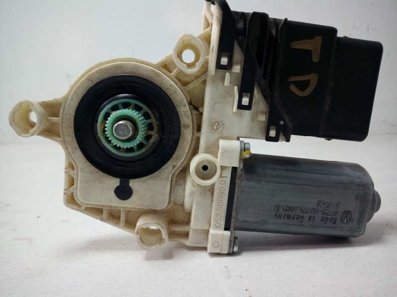 Recambio de motor elevalunas trasero derecho para volkswagen passat berlina (3c2) advance referencia OEM IAM 1K0959704F  