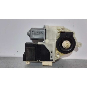 Recambio de motor elevalunas delantero derecho para citroën c4 berlina collection referencia OEM IAM 9681574880  