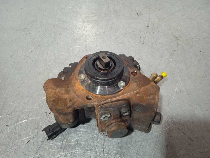 Recambio de bomba inyeccion para opel astra j sports tourer 1.3 16v cdti referencia OEM IAM 0445010247  