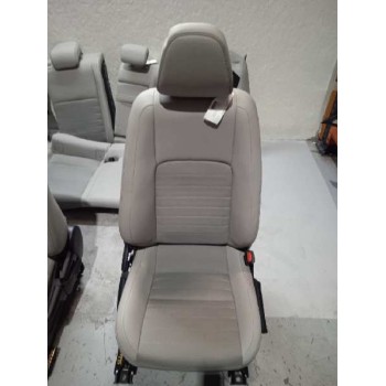 Recambio de juego asientos completo para lexus is 300h referencia OEM IAM  X4 