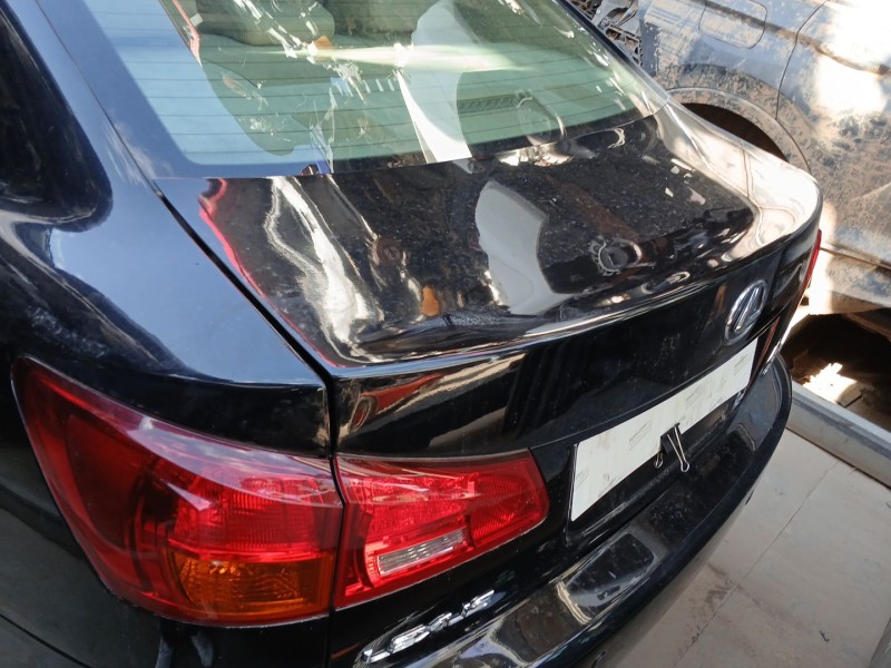 Recambio de tapa maletero para lexus is ii (_e2_) 220d (ale20) referencia OEM IAM 6440153120  