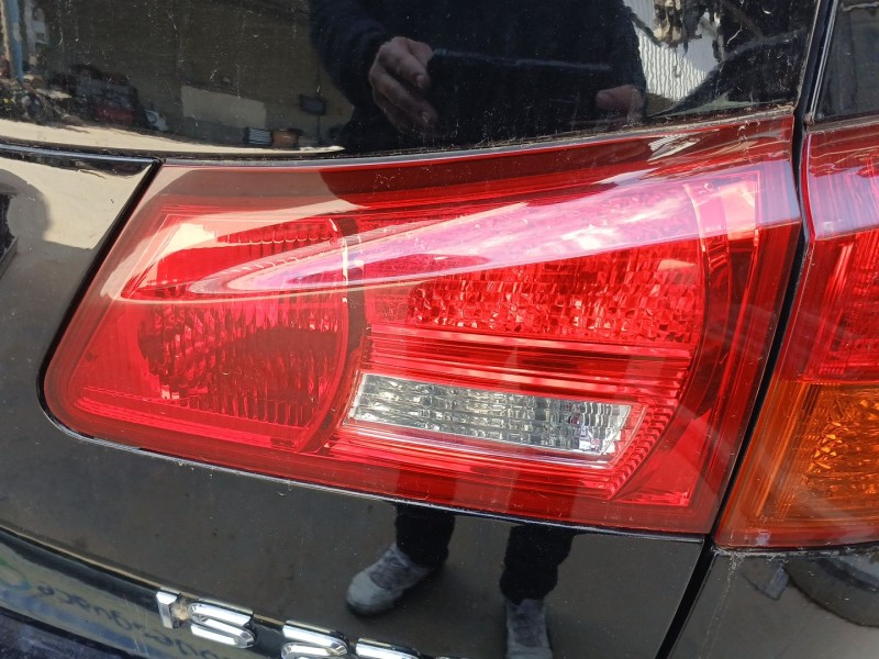 Recambio de piloto trasero derecho interior para lexus is ii (_e2_) 220d (ale20) referencia OEM IAM E111184  