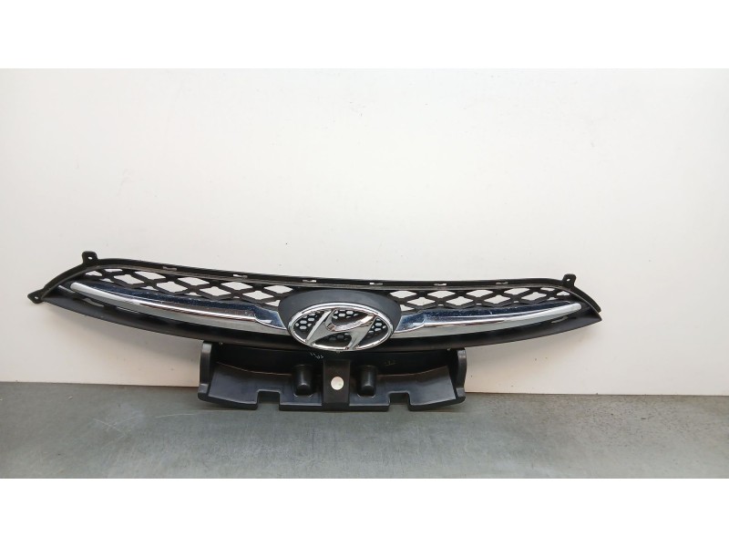 Recambio de rejilla paragolpes delantero para hyundai i10 comfort referencia OEM IAM 865800x200  