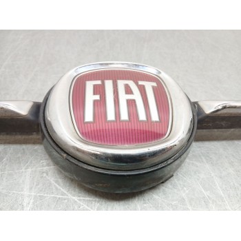 Recambio de rejilla paragolpes delantero para fiat 500l (351_, 352_) 1.4 lpg (199lyf1b) referencia OEM IAM 735637413  