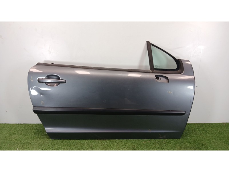 Recambio de puerta delantera derecha para peugeot 207 cc sport referencia OEM IAM 9004Y6  