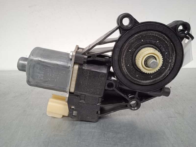 Recambio de motor elevalunas delantero derecho para ford fiesta (cb1) ghia referencia OEM IAM 8A6114553A C7Y2AFC7246 2 PINS