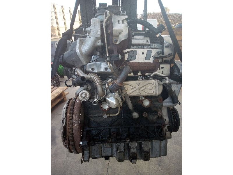 Recambio de motor casco para volkswagen passat lim. (362) advance bluemotion referencia OEM IAM CFF  