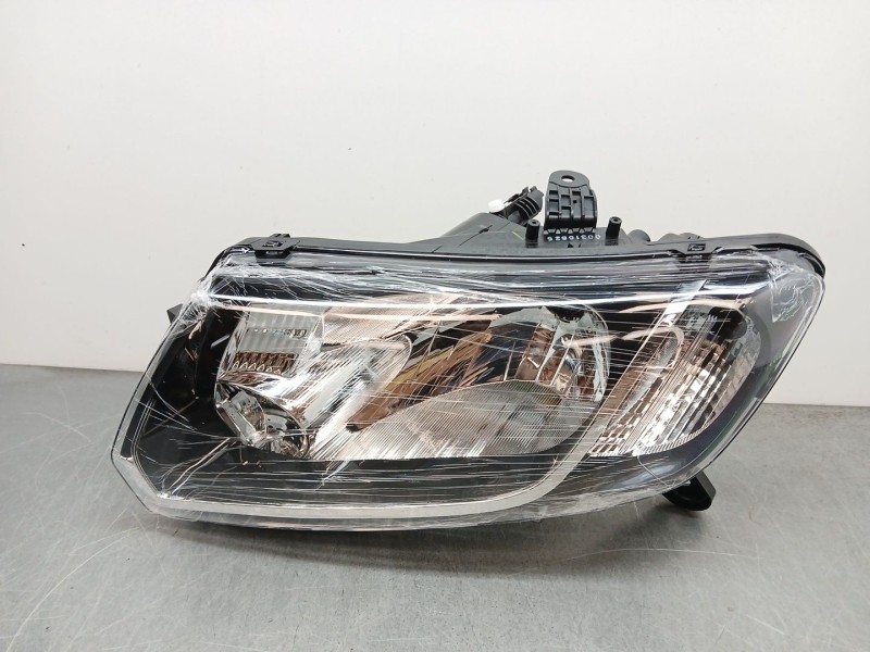 Recambio de faro izquierdo para dacia sandero ii 1.5 dci referencia OEM IAM 260601236r  11250121