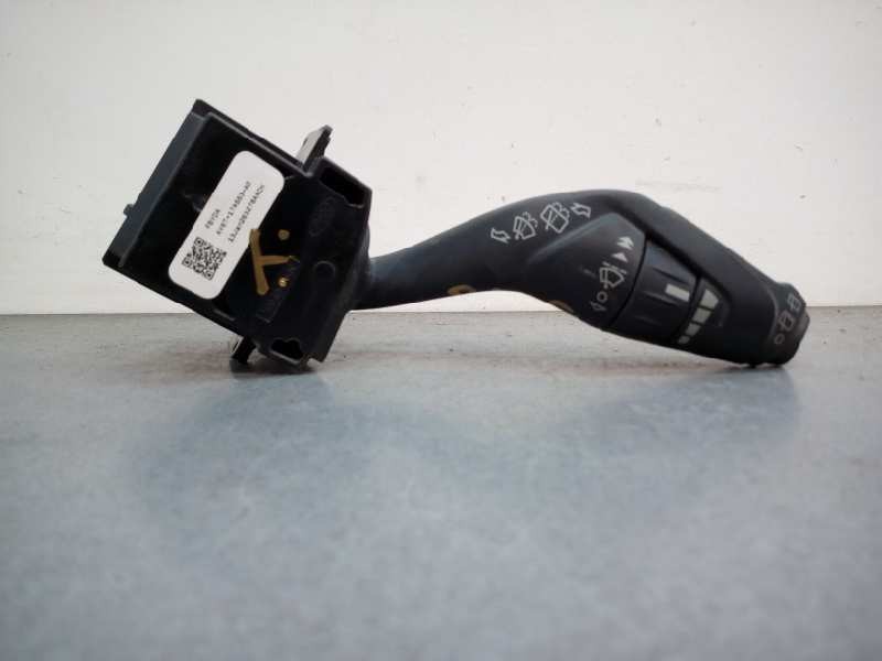 Recambio de mando limpia para ford c-max titanium referencia OEM IAM AV6T17A553AD  