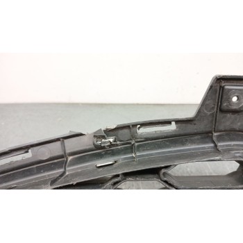 Recambio de rejilla paragolpes delantero para kia cee´d 1.4 crdi cat referencia OEM IAM 86351a2000  