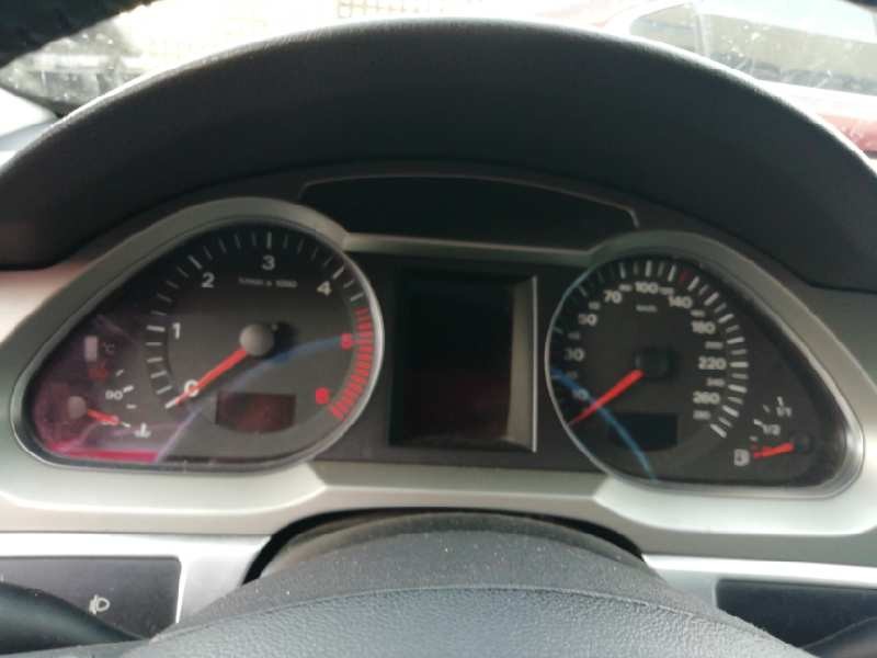Recambio de cuadro instrumentos para audi a6 berlina (4f2) 2.0 tdi referencia OEM IAM 4F0920801C MANUAL 