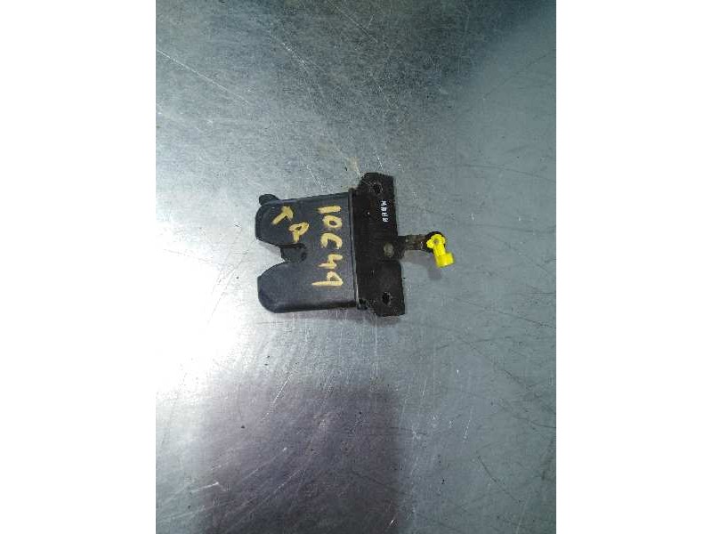 Recambio de cerradura maletero / porton para hyundai accent (mc) gl referencia OEM IAM 812301G000  