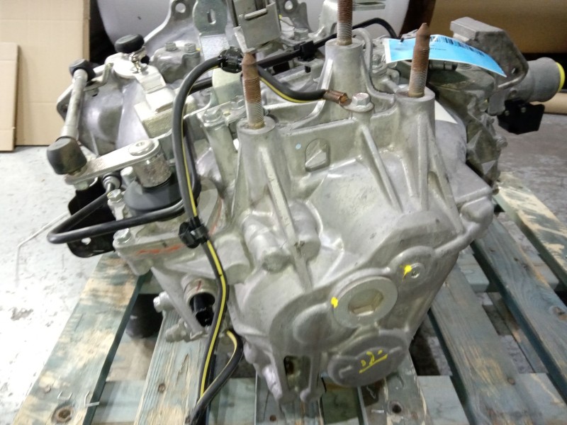 Recambio de caja cambios para peugeot 4007 premium referencia OEM IAM R 6V 198.600KM 4X4