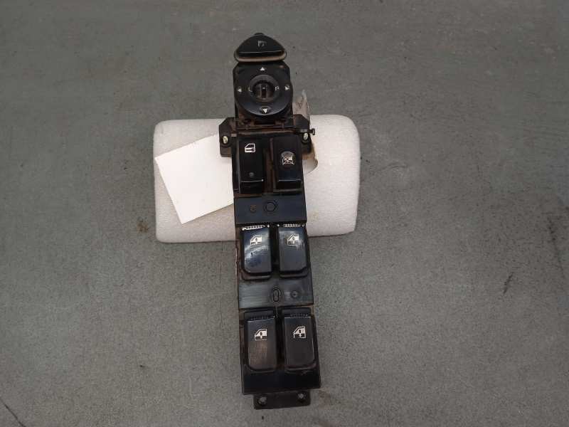 Recambio de mando elevalunas delantero izquierdo para hyundai santa fe (bm) 2.2 crdi classic (2wd) referencia OEM IAM 935702B000