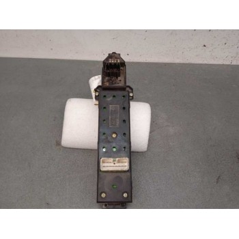 Recambio de mando elevalunas delantero izquierdo para hyundai santa fe (bm) 2.2 crdi classic (2wd) referencia OEM IAM 935702B000