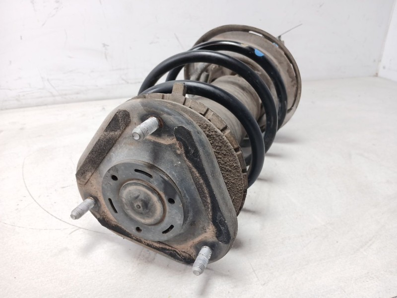 Recambio de amortiguador delantero izquierdo para toyota auris hybrid active referencia OEM IAM 4852002e00  