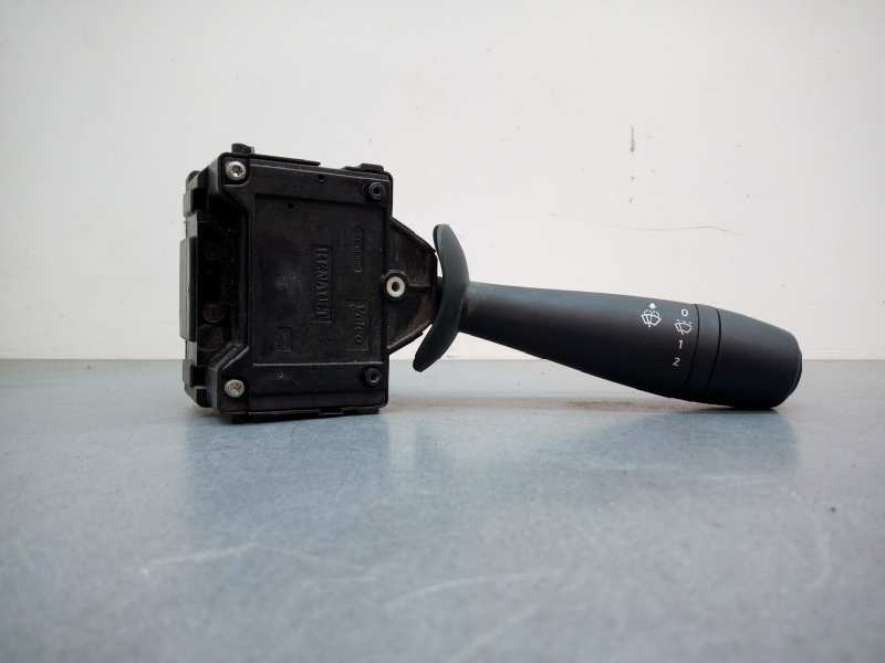 Recambio de mando limpia para dacia dokker express ambiance referencia OEM IAM 681723631R E10670253 