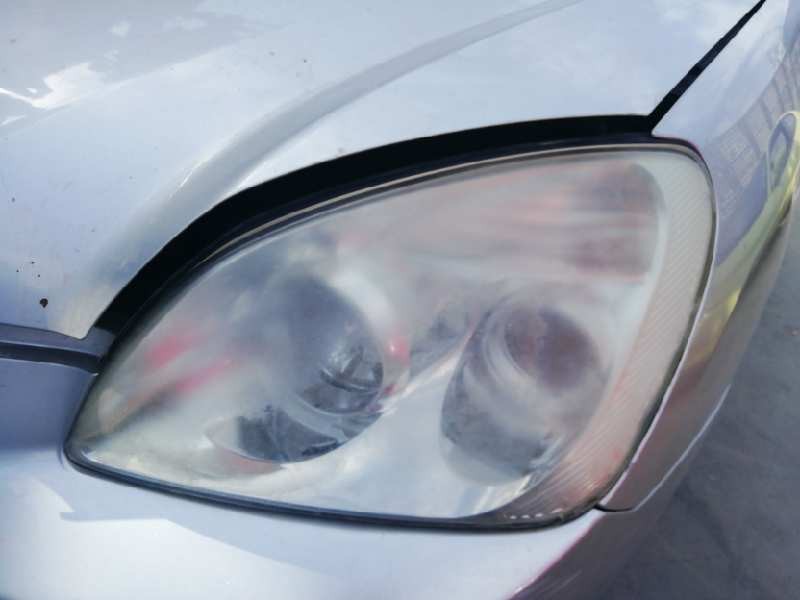 Recambio de faro izquierdo para kia carens (un) 2.0 crdi referencia OEM IAM 921011D020  921011D020