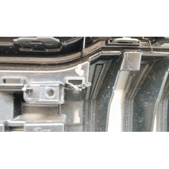 Recambio de rejilla paragolpes delantero para skoda superb iii station wagon (3v5) 2.0 tdi 4x4 referencia OEM IAM 3p0853653a  