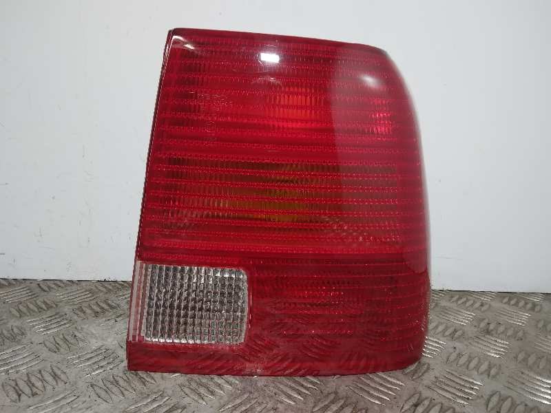 Recambio de piloto trasero derecho para volkswagen passat berlina (3b2) referencia OEM IAM 3B5945096G NUEVO SEDAN 4 PUERTAS