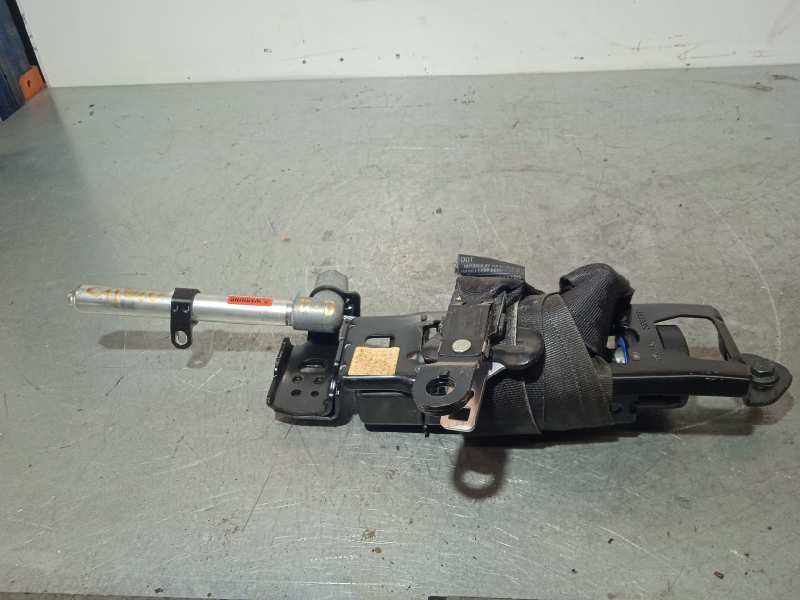 Recambio de cinturon seguridad delantero derecho para volvo v50 familiar 1.6 diesel cat referencia OEM IAM 30661789  