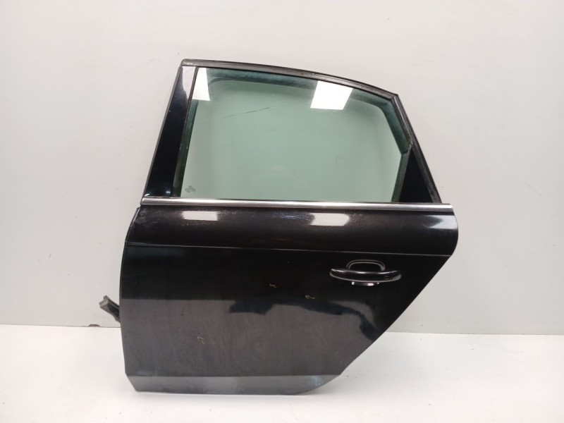 Recambio de puerta trasera izquierda para audi a4 b8 (8k2) 2.0 tdi referencia OEM IAM 8K5833051D  