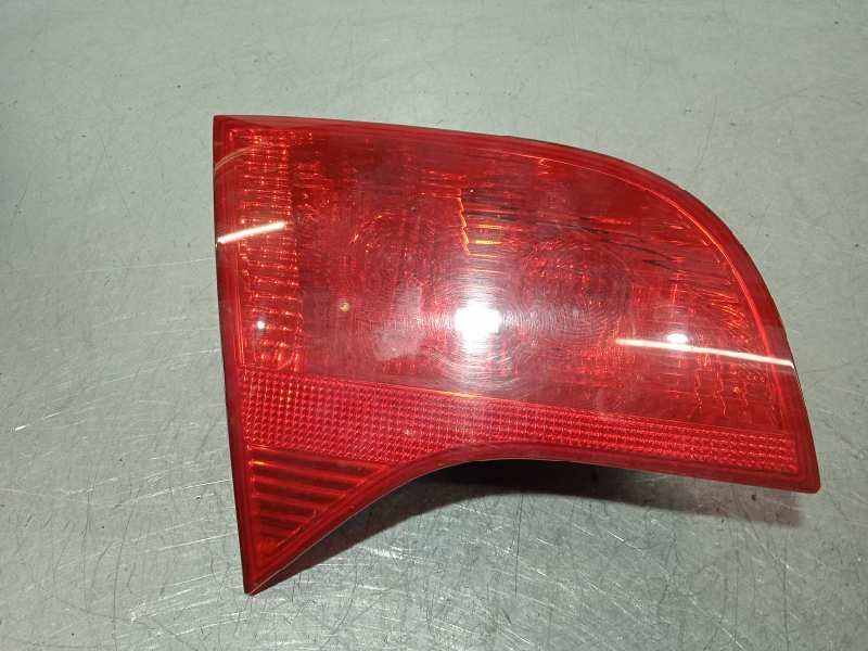 Recambio de piloto trasero izquierdo interior para audi a4 avant (8e) 2.0 tdi referencia OEM IAM 8E9945093  