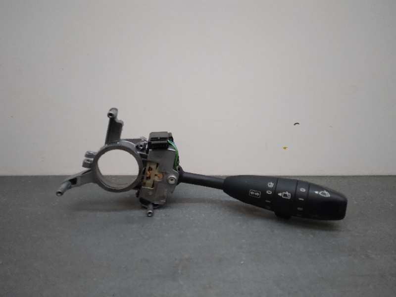 Recambio de mando limpia para mercedes-benz clase b (w245) 200 (245.233) referencia OEM IAM A1695450210 MULTIFUNCION 