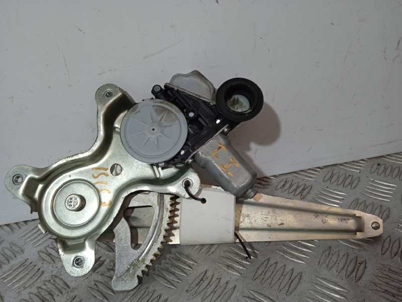 Recambio de elevalunas trasero izquierdo para lexus ct 200h referencia OEM IAM 8571075070 0620202462 7 PINS