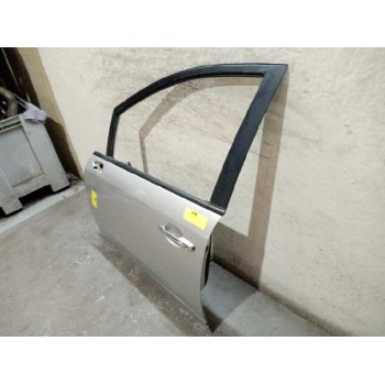 Recambio de puerta delantera izquierda para kia carens (un) 2.0 crdi referencia OEM IAM   