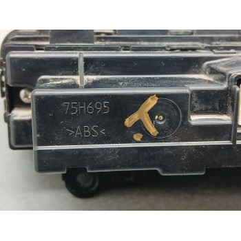 Recambio de mando climatizador para toyota auris hybrid active referencia OEM IAM 75h695  5590002c60