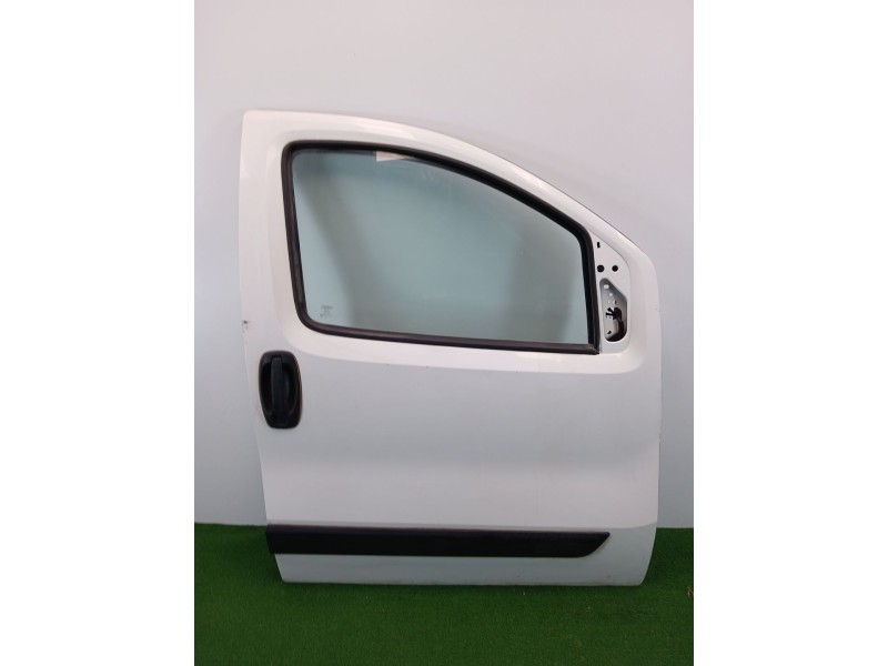 Recambio de puerta delantera derecha para fiat fiorino 1.3 16v m-jet cat referencia OEM IAM   