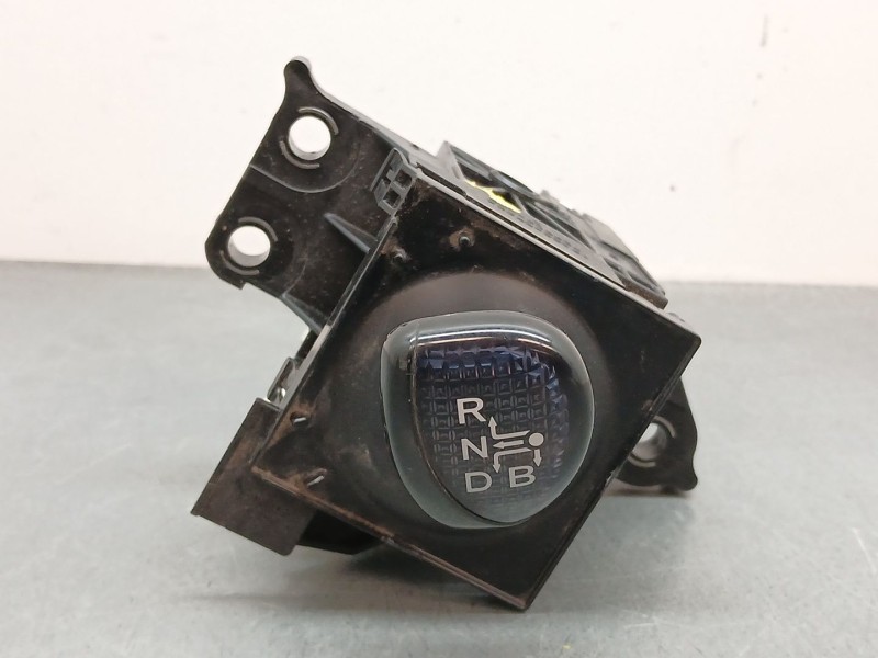 Recambio de palanca cambio para toyota auris hybrid active referencia OEM IAM 75c583lhd  