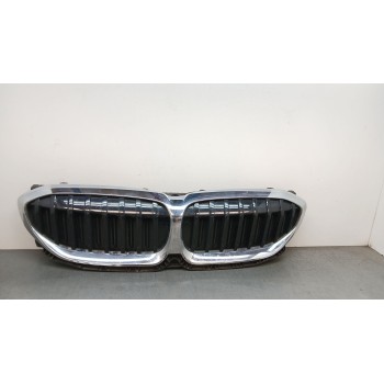 REJILLA PARAGOLPES DELANTERO 18715610 5a22c6001 5811r1001