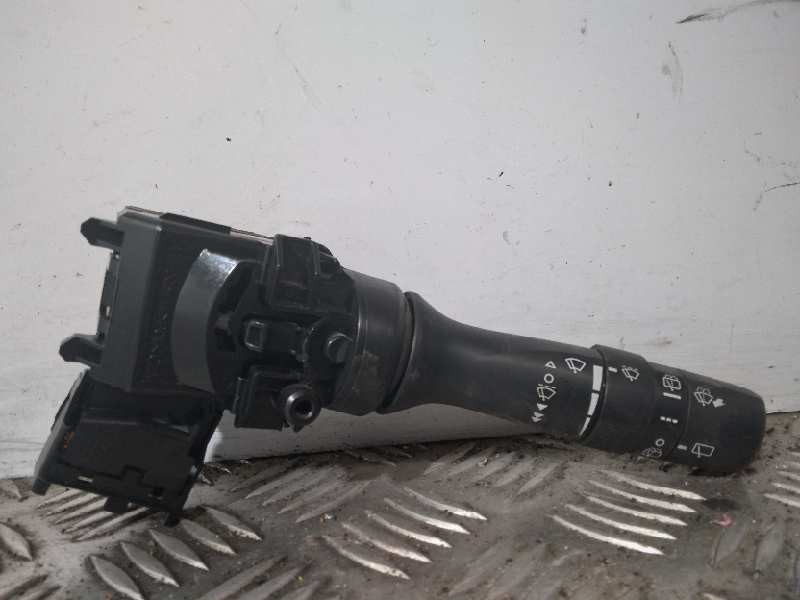 Recambio de mando limpia para toyota verso active referencia OEM IAM 0521017F525  