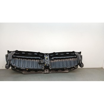 Recambio de rejilla paragolpes delantero para bmw serie 5 berlina (g30) referencia OEM IAM 18715610 5a22c6001 5811r1001