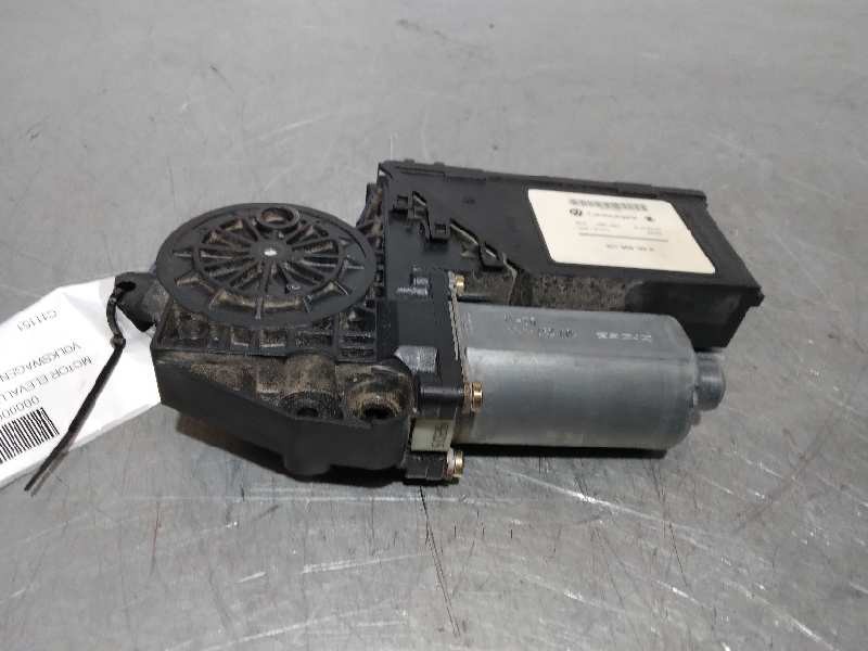 Recambio de motor elevalunas delantero derecho para volkswagen touareg (7la) tdi v10 referencia OEM IAM 0130821765  